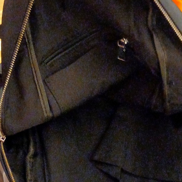 Backpack - Picture 8 of 9